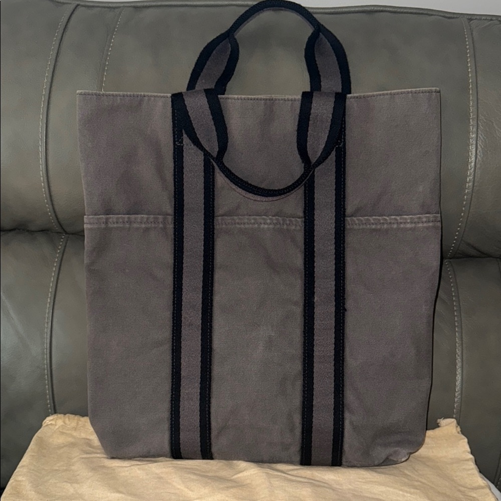 Preloved Hermes tote bag great condition grey color